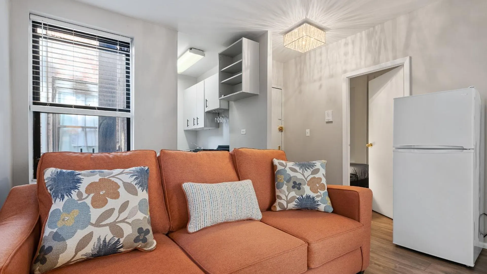 Centrally Located Manhattan Apartments ,Times Square/Hell'S Kitchen Нью-Йорк